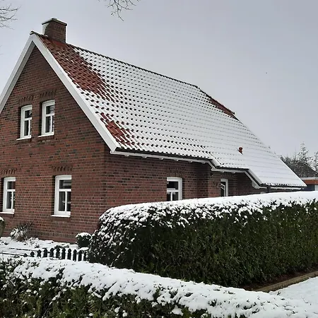 Tolles In - Trientje - Mit Garten Und Ueberdachter Terrasse Pilsum